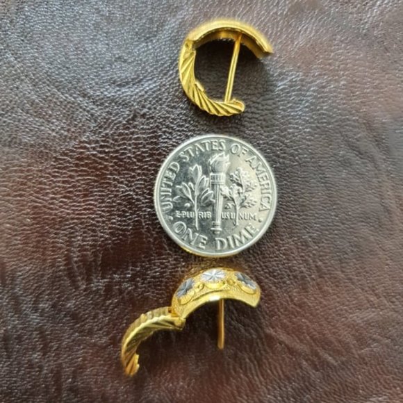 Two toned gold earring (yellow and white) - Picture 7 of 10